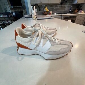 New Balance 327 Size 7.5 Rust/Sand  Sneakers